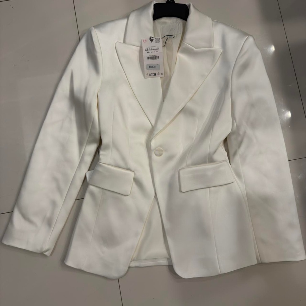 Zara Women’s Classic White Blazer Jacket